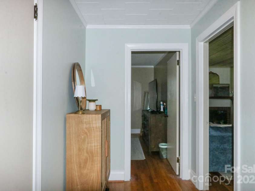 4225 US Highway 21 Highway, Hamptonville, NC 27070.  MLS# CAR4274597, YatesRealty ID 22389. 