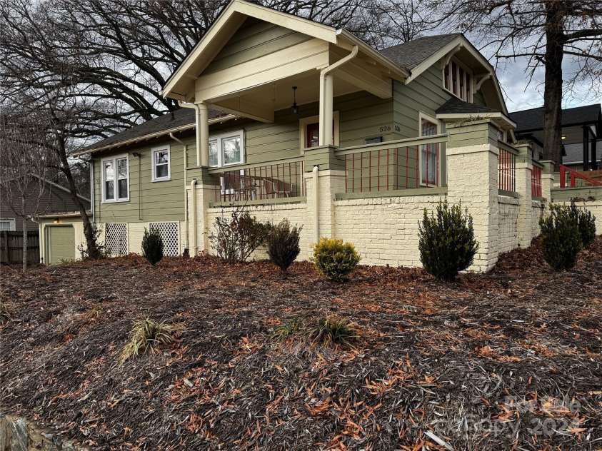 526 Mulberry Street, Lenoir, NC 28645.  MLS# CAR4207863, YatesRealty ID 2239. 