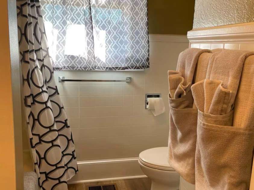 526 Mulberry Street, Lenoir, NC 28645.  MLS# CAR4207863, YatesRealty ID 2239. 