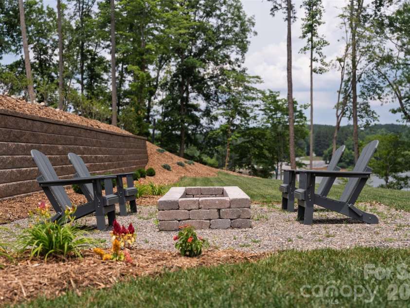5764 Lake Pointe Drive, Granite Falls, NC 28630.  MLS# CAR4391661, YatesRealty ID 2239. 