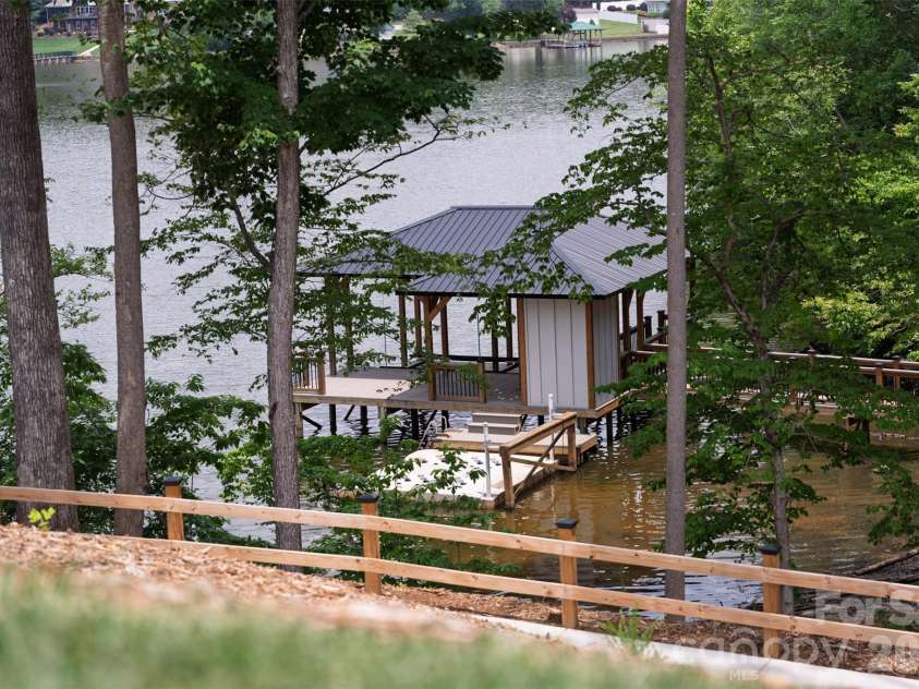5764 Lake Pointe Drive, Granite Falls, NC 28630.  MLS# CAR4391661, YatesRealty ID 2239. 