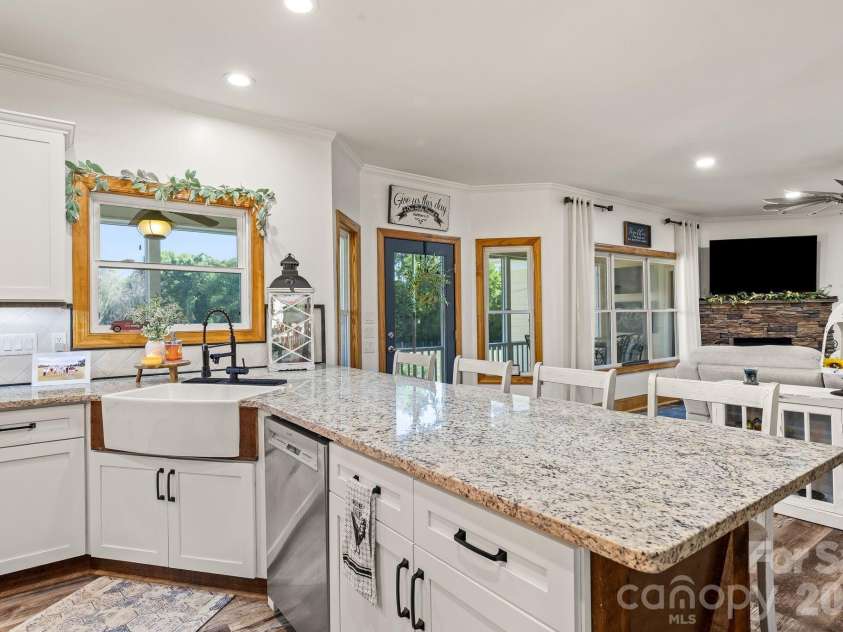 417 Clontz Road, Indian Trail, NC 28079.  MLS# CAR4378303, YatesRealty ID 22390. 