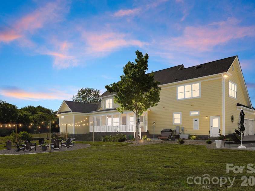 417 Clontz Road, Indian Trail, NC 28079.  MLS# CAR4378303, YatesRealty ID 22390. 