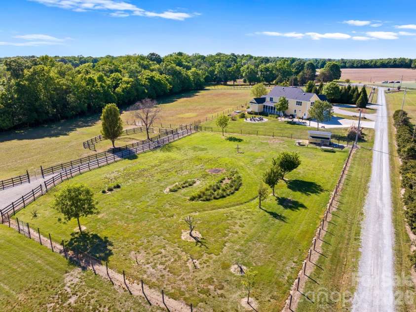 417 Clontz Road, Indian Trail, NC 28079.  MLS# CAR4378303, YatesRealty ID 22390. 