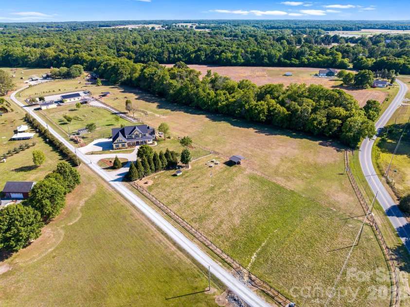417 Clontz Road, Indian Trail, NC 28079.  MLS# CAR4378303, YatesRealty ID 22390. 