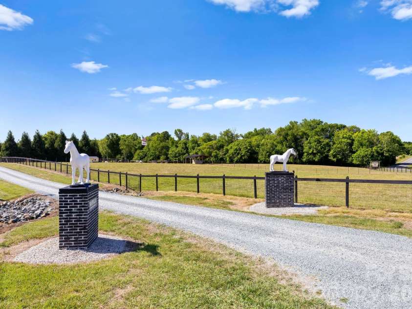 417 Clontz Road, Indian Trail, NC 28079.  MLS# CAR4378303, YatesRealty ID 22390. 