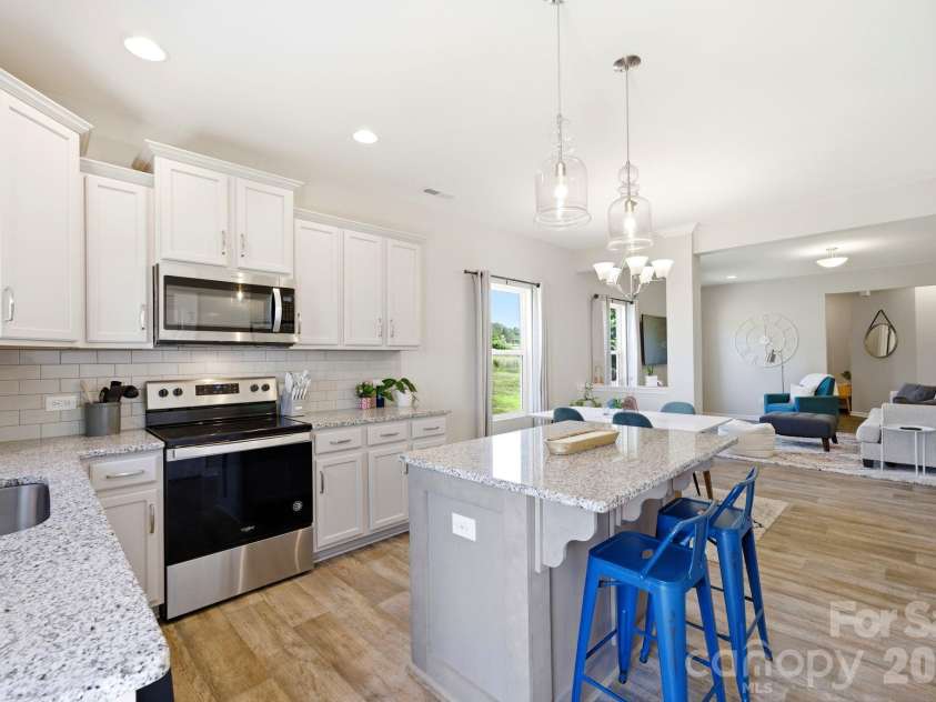 5914 River Meadow Court, Charlotte, NC 28213.  MLS# CAR4364962, YatesRealty ID 22391. 