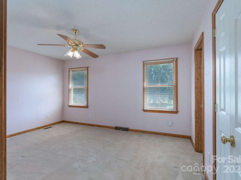 5211 Spring Glen, York, SC 29745.  MLS# CAR4270474, YatesRealty ID 22392. Bedroom # 3