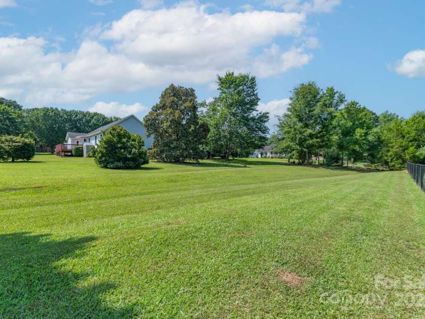 5211 Spring Glen, York, SC 29745.  MLS# CAR4270474, YatesRealty ID 22392. Side yard view
