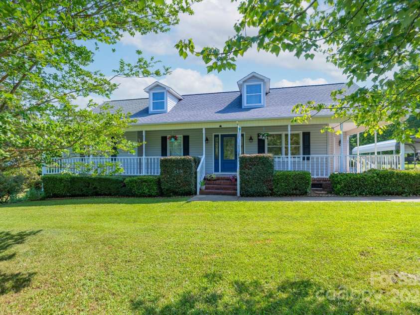 5211 Spring Glen, York, SC 29745.  MLS# CAR4270474, YatesRealty ID 22392. Welcome to 5211 Spring Glen - A charming home on a one acre lot - you will know you are home!