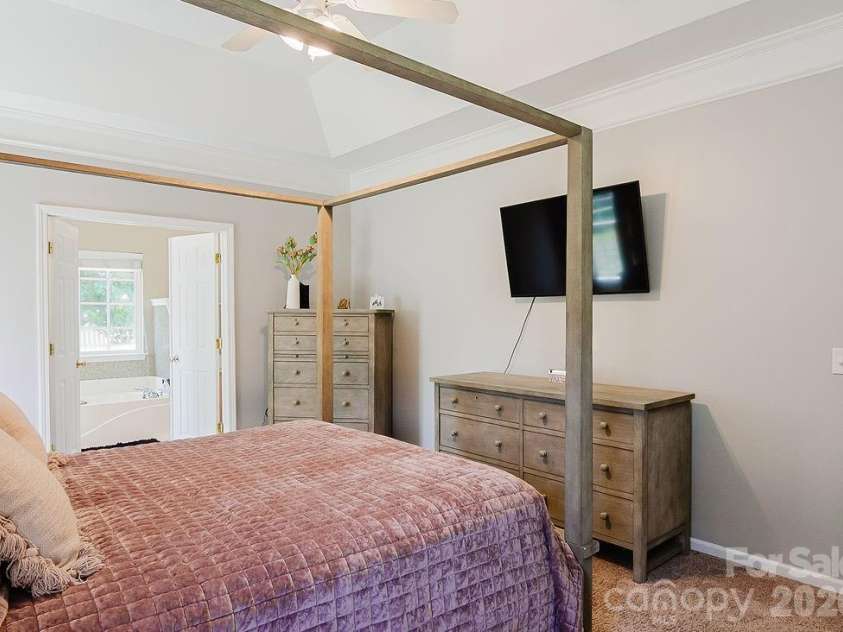 574 Surry Trace Circle, Concord, NC 28027.  MLS# CAR4379638, YatesRealty ID 22392. 
