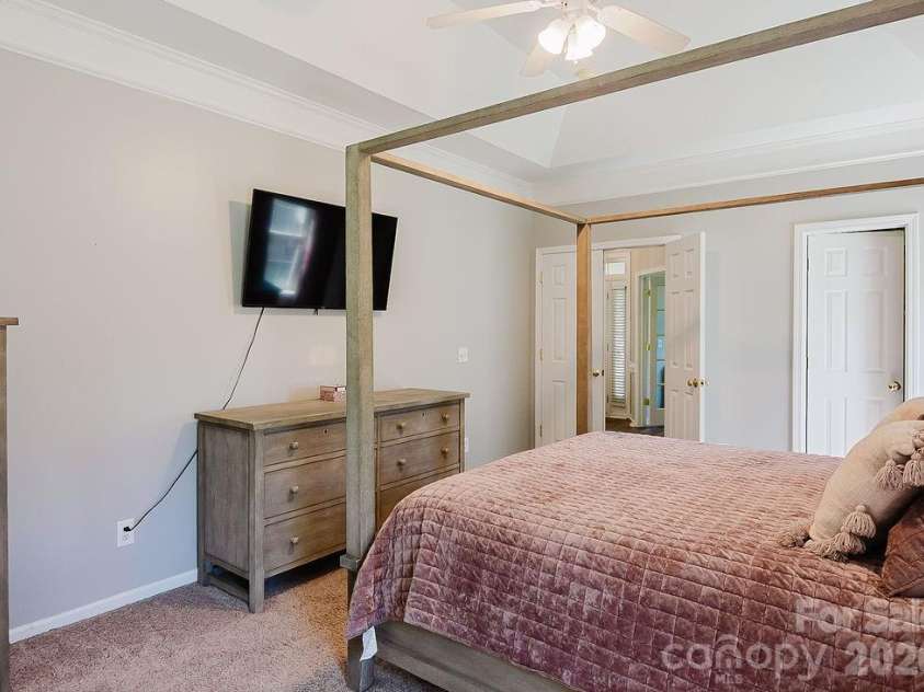 574 Surry Trace Circle, Concord, NC 28027.  MLS# CAR4379638, YatesRealty ID 22392. 