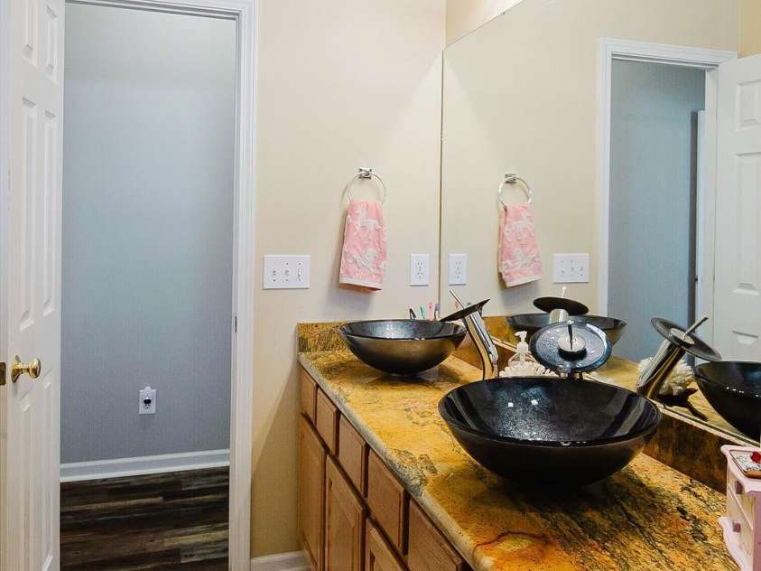 574 Surry Trace Circle, Concord, NC 28027.  MLS# CAR4379638, YatesRealty ID 22392. 