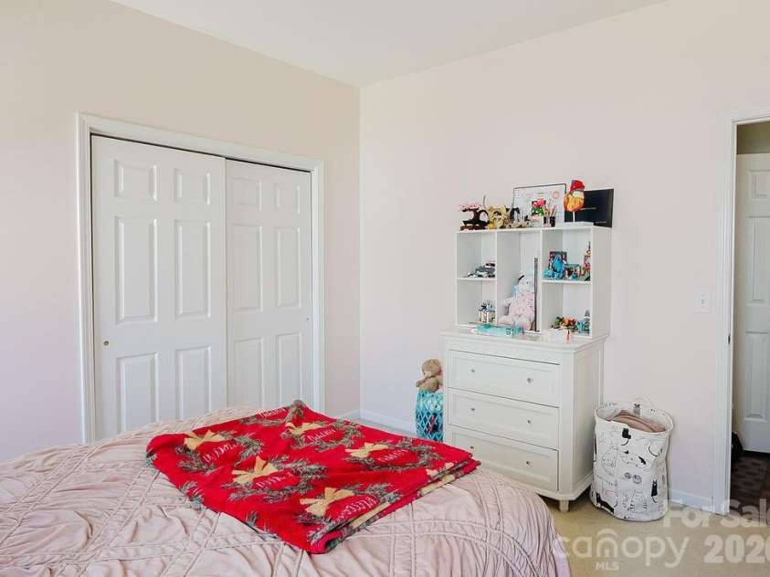 574 Surry Trace Circle, Concord, NC 28027.  MLS# CAR4379638, YatesRealty ID 22392. 