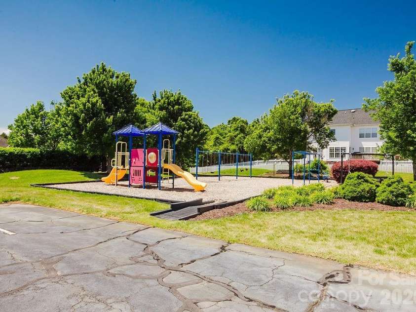 574 Surry Trace Circle, Concord, NC 28027.  MLS# CAR4379638, YatesRealty ID 22392. 
