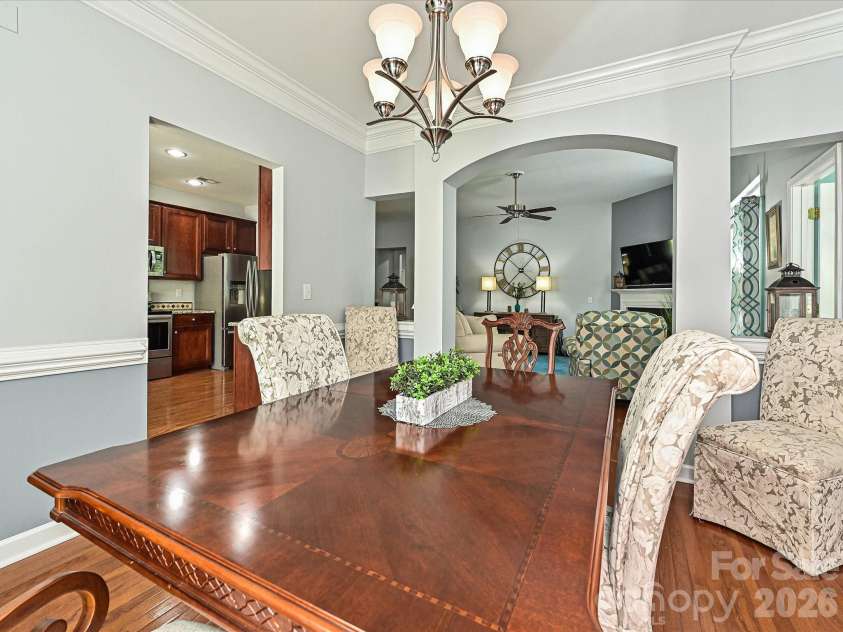 10234 Tintinhull Drive, Fort Mill, SC 29707.  MLS# CAR4375438, YatesRealty ID 22393. Dining room