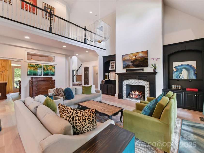 15009 Fanning Manor Court, Charlotte, NC 28277.  MLS# CAR4272630, YatesRealty ID 22393. Amazing flow for todays llifestyle.