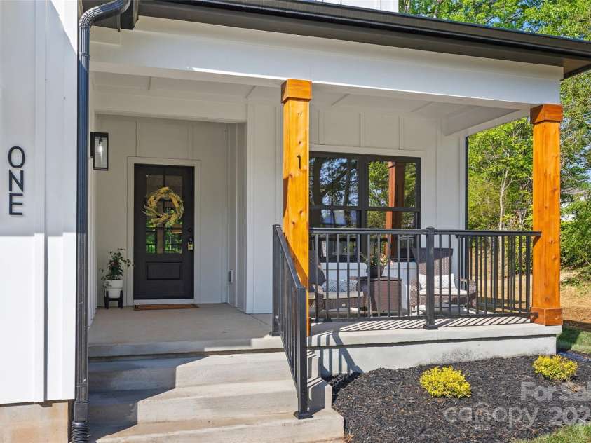 1 Linestowe Drive, Belmont, NC 28012.  MLS# CAR4305443, YatesRealty ID 22394. 