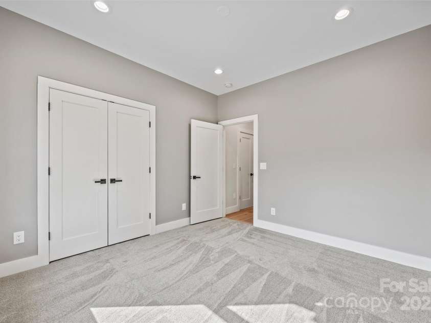 1 Linestowe Drive, Belmont, NC 28012.  MLS# CAR4305443, YatesRealty ID 22394. 