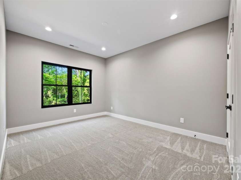 1 Linestowe Drive, Belmont, NC 28012.  MLS# CAR4305443, YatesRealty ID 22394. 