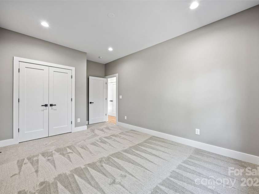 1 Linestowe Drive, Belmont, NC 28012.  MLS# CAR4305443, YatesRealty ID 22394. 