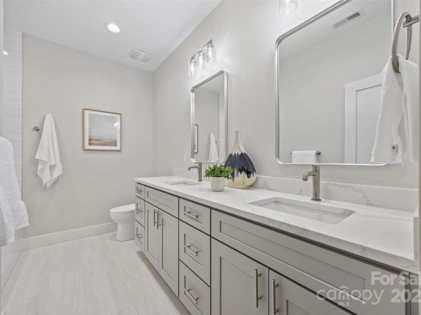 1 Linestowe Drive, Belmont, NC 28012.  MLS# CAR4305443, YatesRealty ID 22394. 