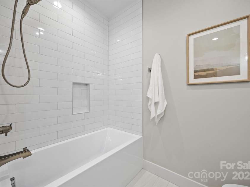 1 Linestowe Drive, Belmont, NC 28012.  MLS# CAR4305443, YatesRealty ID 22394. 