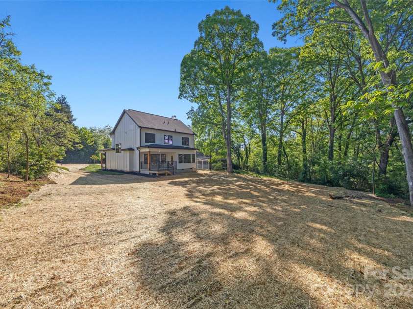 1 Linestowe Drive, Belmont, NC 28012.  MLS# CAR4305443, YatesRealty ID 22394. 