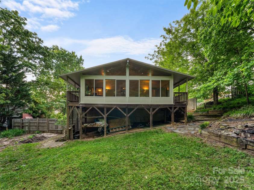 100 Tarragon Place, Flat Rock, NC 28731.  MLS# CAR4263342, YatesRealty ID 22395. 
