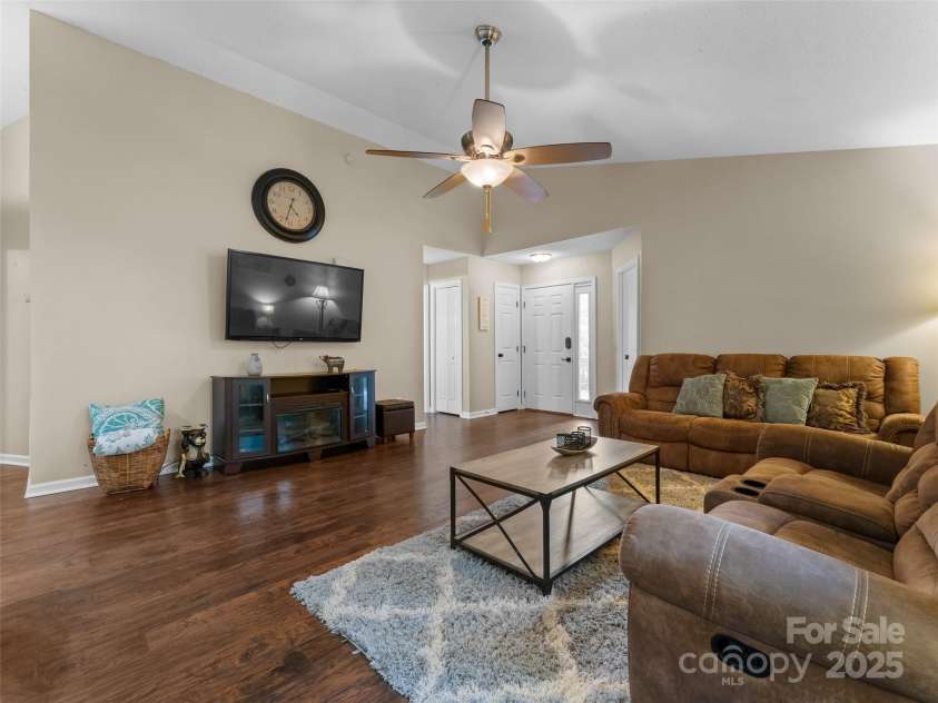 100 Tarragon Place, Flat Rock, NC 28731.  MLS# CAR4263342, YatesRealty ID 22395. 