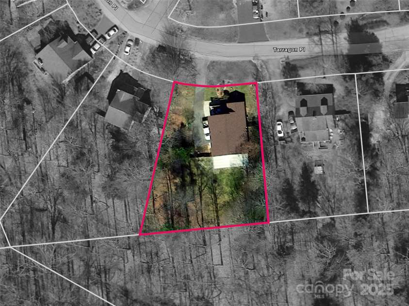 100 Tarragon Place, Flat Rock, NC 28731.  MLS# CAR4263342, YatesRealty ID 22395. 