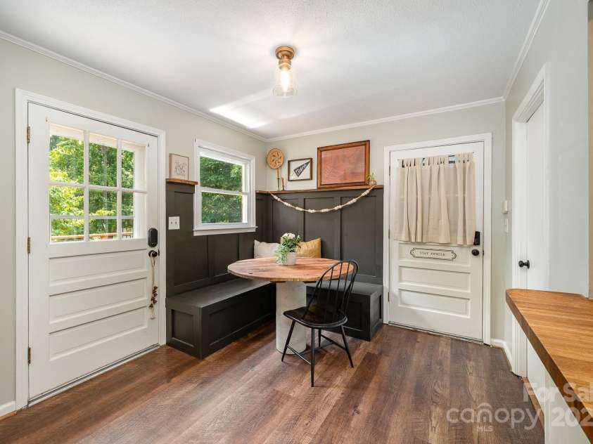 418 Melody Lane, Shelby, NC 28152.  MLS# CAR4261154, YatesRealty ID 22396. Back door leads to the deck and back yard.