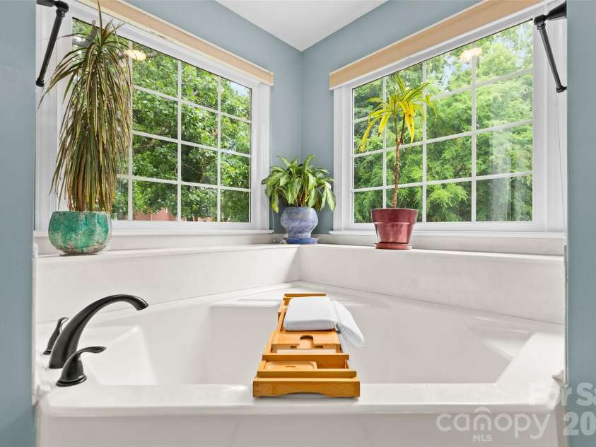 1305 Mill Race Lane, Matthews, NC 28104.  MLS# CAR4379571, YatesRealty ID 22399. Primary Bathroom soaker tub