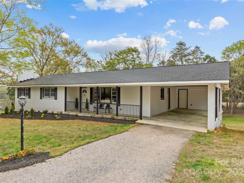 1614 Fieldbrook Road, Rock Hill, SC 29732.  MLS# CAR4233158, YatesRealty ID 22399. 