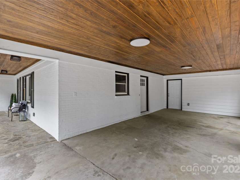 1614 Fieldbrook Road, Rock Hill, SC 29732.  MLS# CAR4233158, YatesRealty ID 22399. 