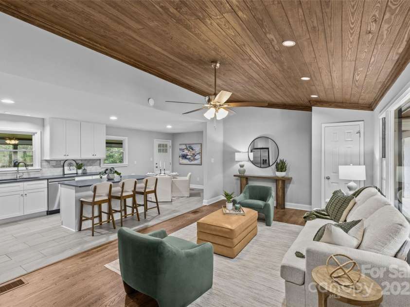 1614 Fieldbrook Road, Rock Hill, SC 29732.  MLS# CAR4233158, YatesRealty ID 22399. 