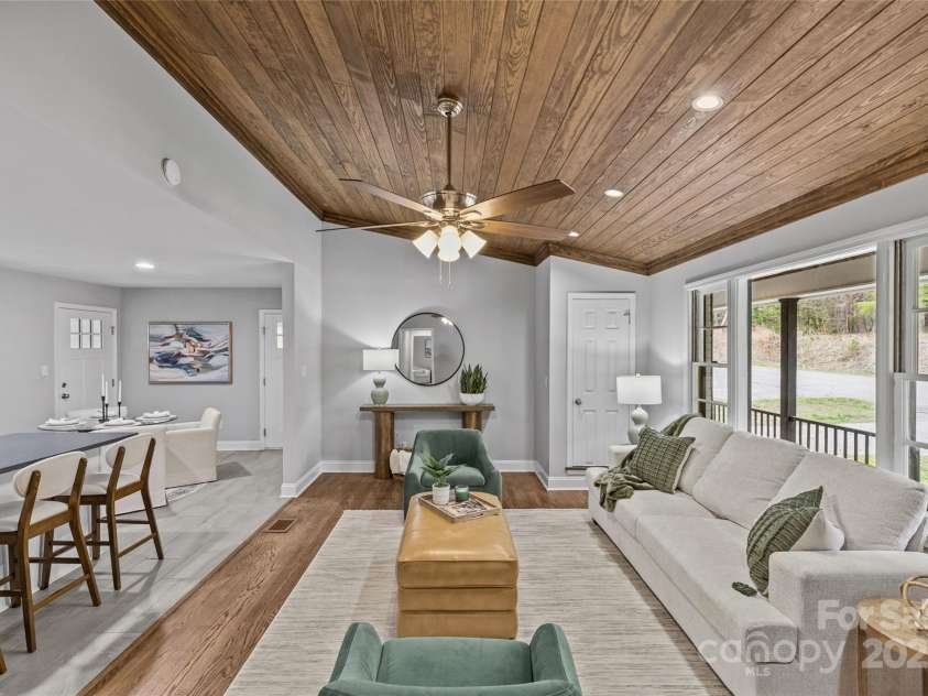 1614 Fieldbrook Road, Rock Hill, SC 29732.  MLS# CAR4233158, YatesRealty ID 22399. 