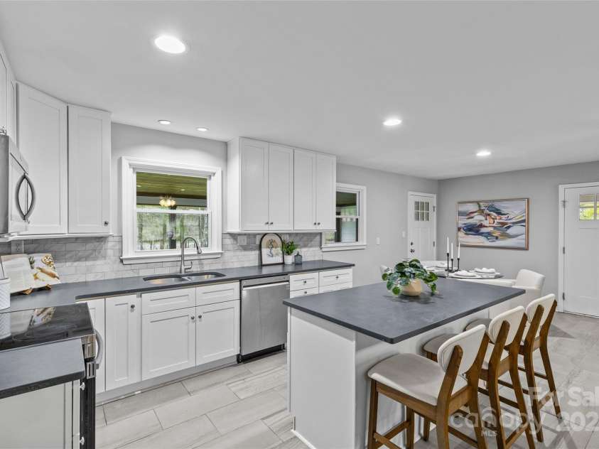 1614 Fieldbrook Road, Rock Hill, SC 29732.  MLS# CAR4233158, YatesRealty ID 22399. 