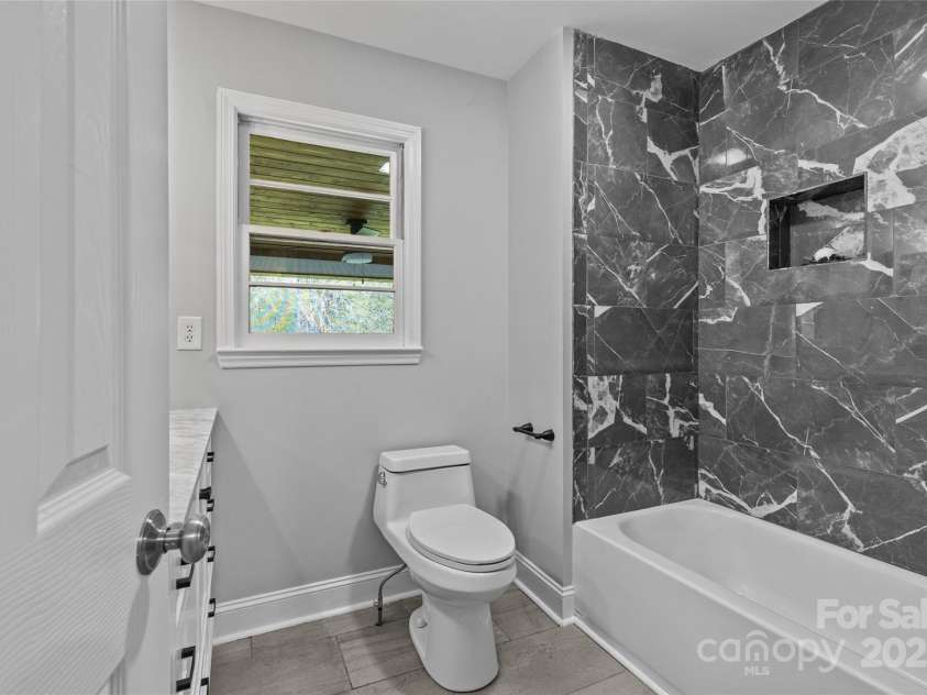 1614 Fieldbrook Road, Rock Hill, SC 29732.  MLS# CAR4233158, YatesRealty ID 22399. 