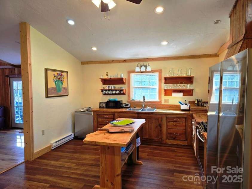 115 Little Horse Path, Lansing, NC 28643.  MLS# CAR4292531, YatesRealty ID 224. 