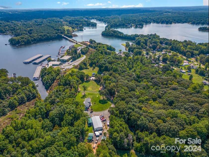 4516 Slanting Bridge Road, Sherrills Ford, NC 28673.  MLS# CAR4189074, YatesRealty ID 224. 