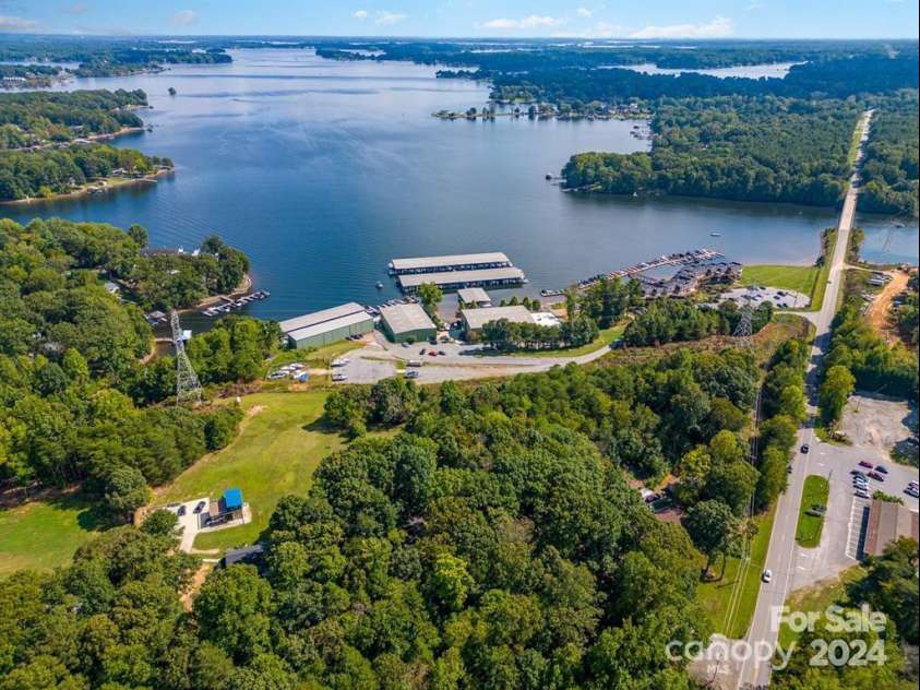 4516 Slanting Bridge Road, Sherrills Ford, NC 28673.  MLS# CAR4189074, YatesRealty ID 224. 