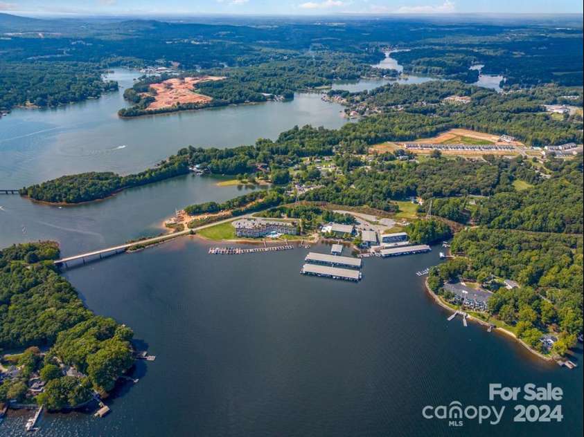 4516 Slanting Bridge Road, Sherrills Ford, NC 28673.  MLS# CAR4189074, YatesRealty ID 224. 