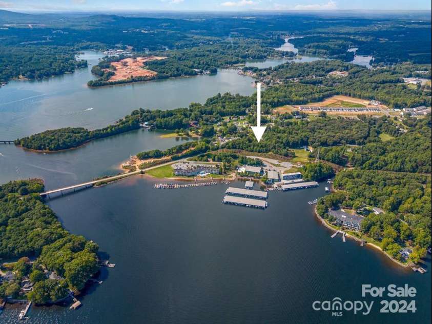 4516 Slanting Bridge Road, Sherrills Ford, NC 28673.  MLS# CAR4189074, YatesRealty ID 224. 