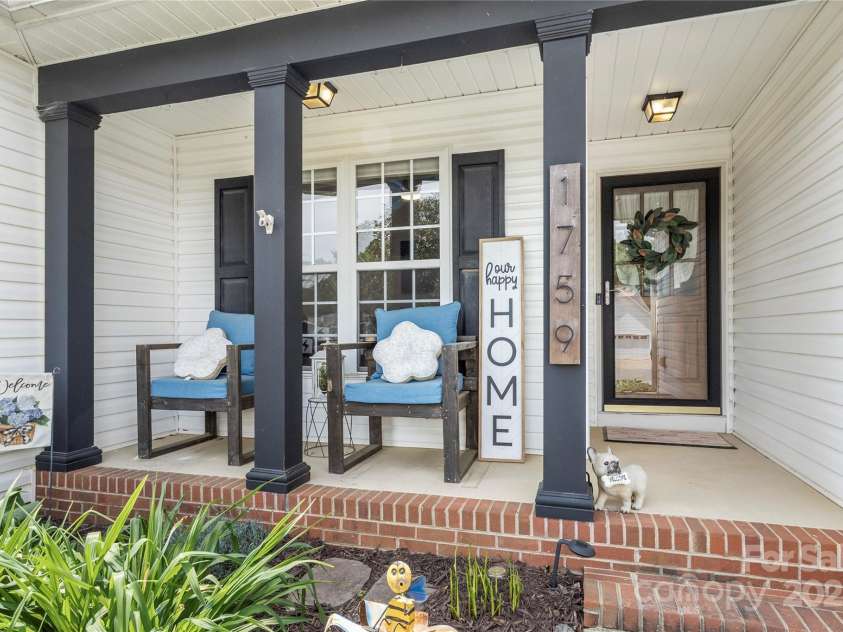 1759 Pipers Ridge Circle, Conover, NC 28613.  MLS# CAR4254714, YatesRealty ID 22400. 
