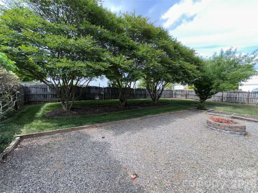 6102 Firethorne Lane, Concord, NC 28025.  MLS# CAR4377284, YatesRealty ID 22400. 
