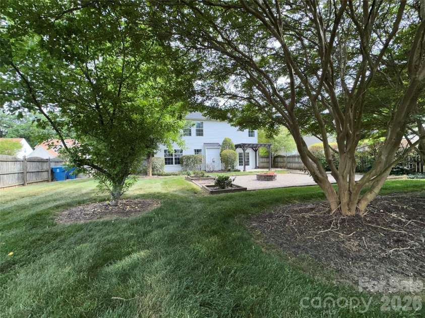 6102 Firethorne Lane, Concord, NC 28025.  MLS# CAR4377284, YatesRealty ID 22400. 