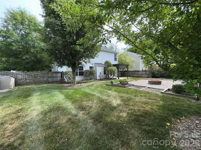 6102 Firethorne Lane, Concord, NC 28025.  MLS# CAR4377284, YatesRealty ID 22400. 