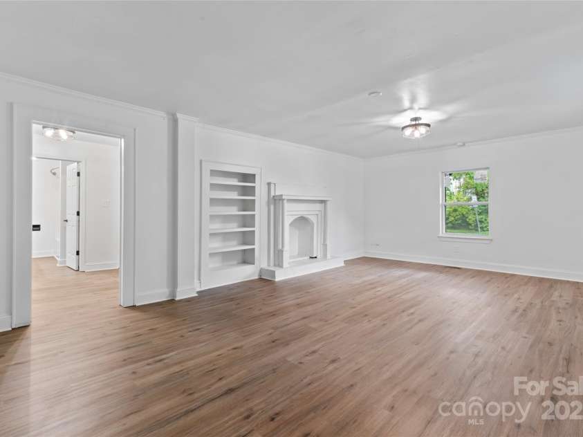 118 Cabarrus Avenue, Concord, NC 28025.  MLS# CAR4259694, YatesRealty ID 22401. 