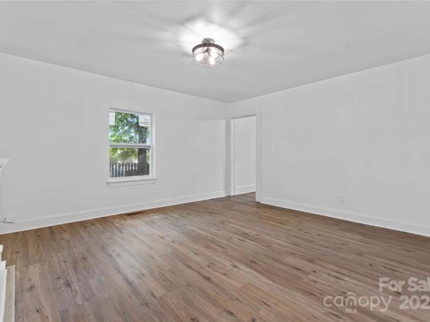 118 Cabarrus Avenue, Concord, NC 28025.  MLS# CAR4259694, YatesRealty ID 22401. 